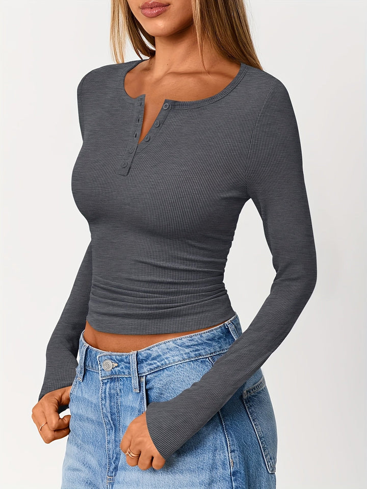 Ivy | Dopasowany Top Henley z Guzikami