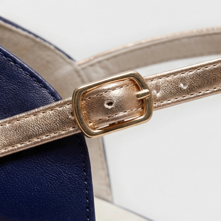 Veronica | Klasyczne Sandały T-Strap z Zamkniętym Noskiem