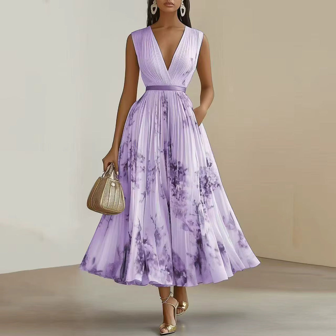 Alexia | Elegancka Maxi Sukienka z Plisowaniem i Dekoltem w Szpic