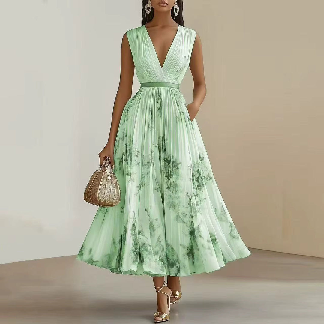 Alexia | Elegancka Maxi Sukienka z Plisowaniem i Dekoltem w Szpic