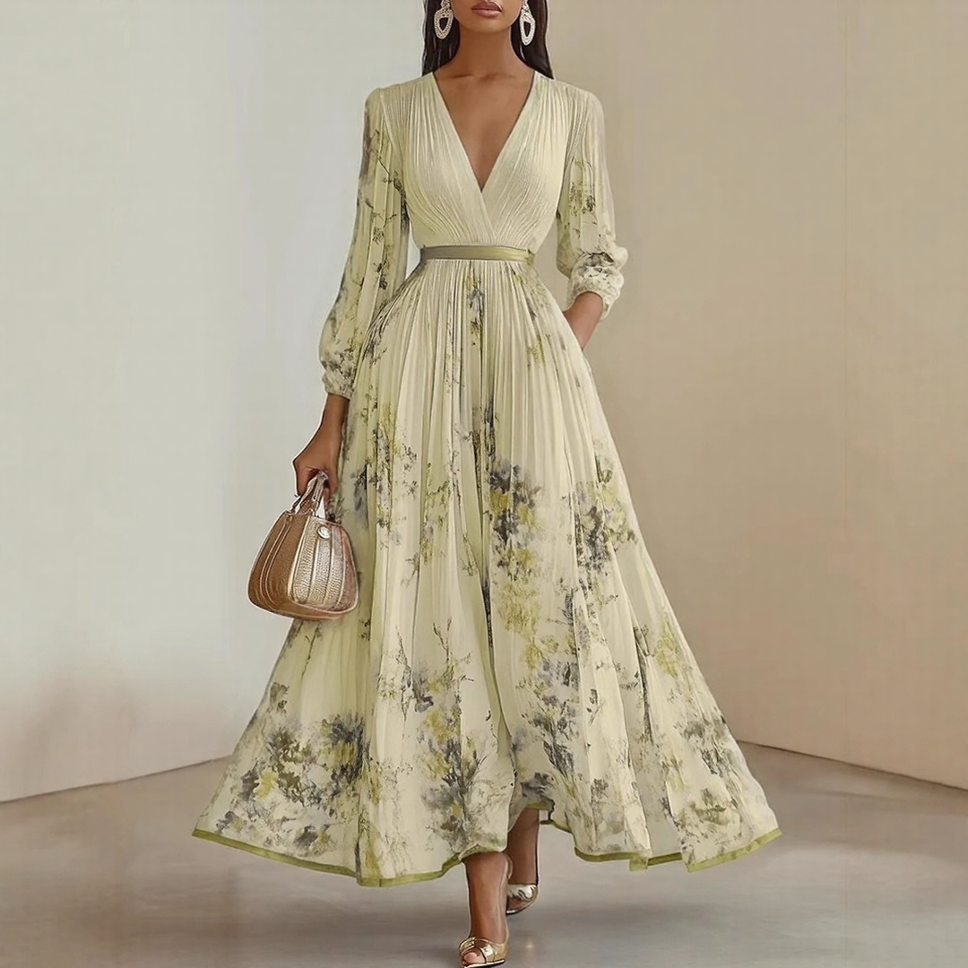 Alexia | Elegancka Maxi Sukienka z Plisowaniem i Dekoltem w Szpic