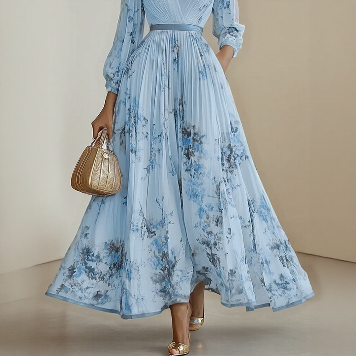 Alexia | Elegancka Maxi Sukienka z Plisowaniem i Dekoltem w Szpic