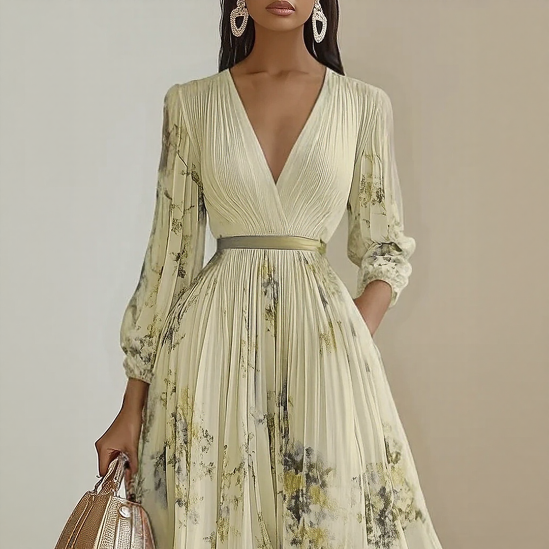 Alexia | Elegancka Maxi Sukienka z Plisowaniem i Dekoltem w Szpic