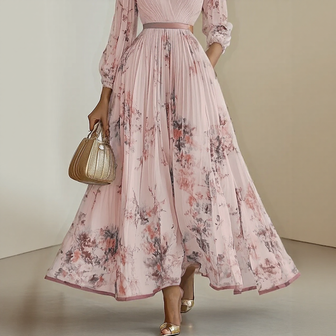 Alexia | Elegancka Maxi Sukienka z Plisowaniem i Dekoltem w Szpic