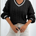 Camryn | Sweter z dekoltem w serek, pleciony w warkocze