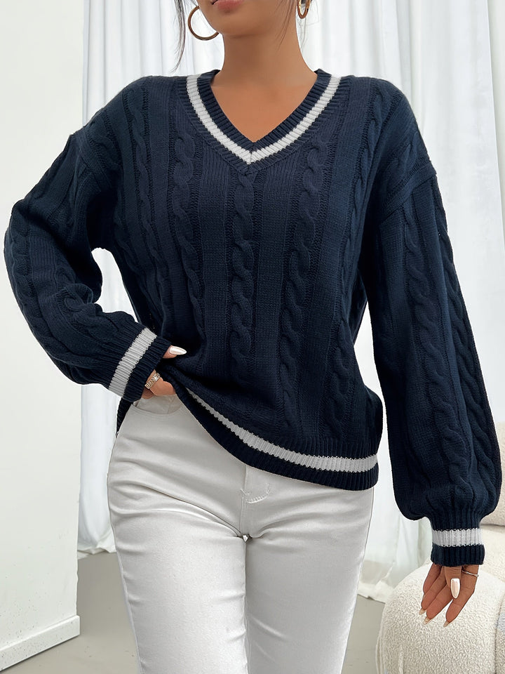 Camryn | Sweter z dekoltem w serek, pleciony w warkocze