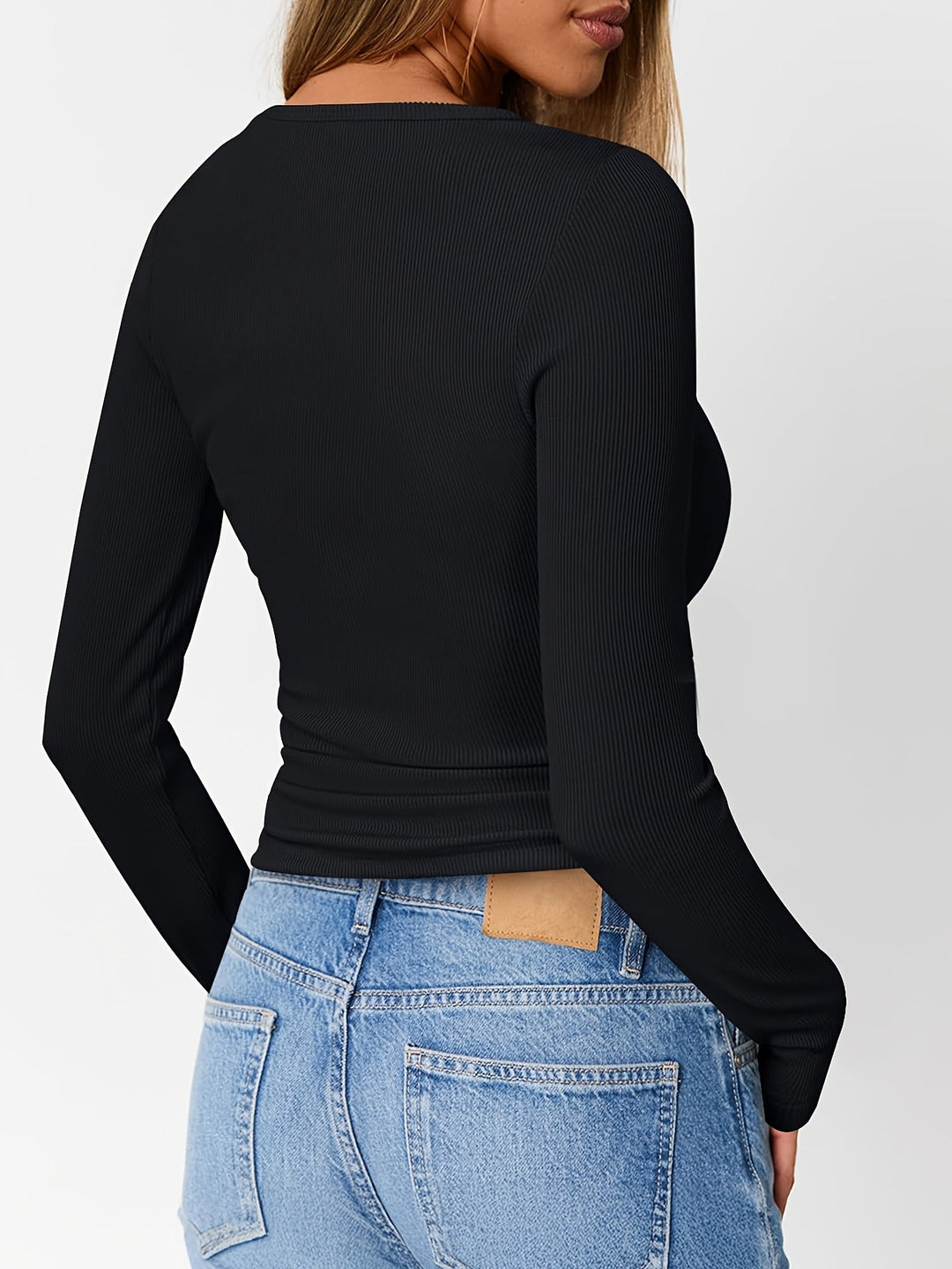 Ivy | Dopasowany Top Henley z Guzikami