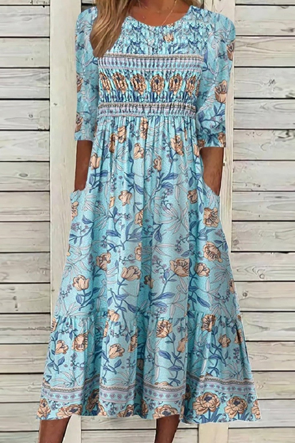 Freya | Elegancka Sukienka w Kwiaty z Rękawem 3/4