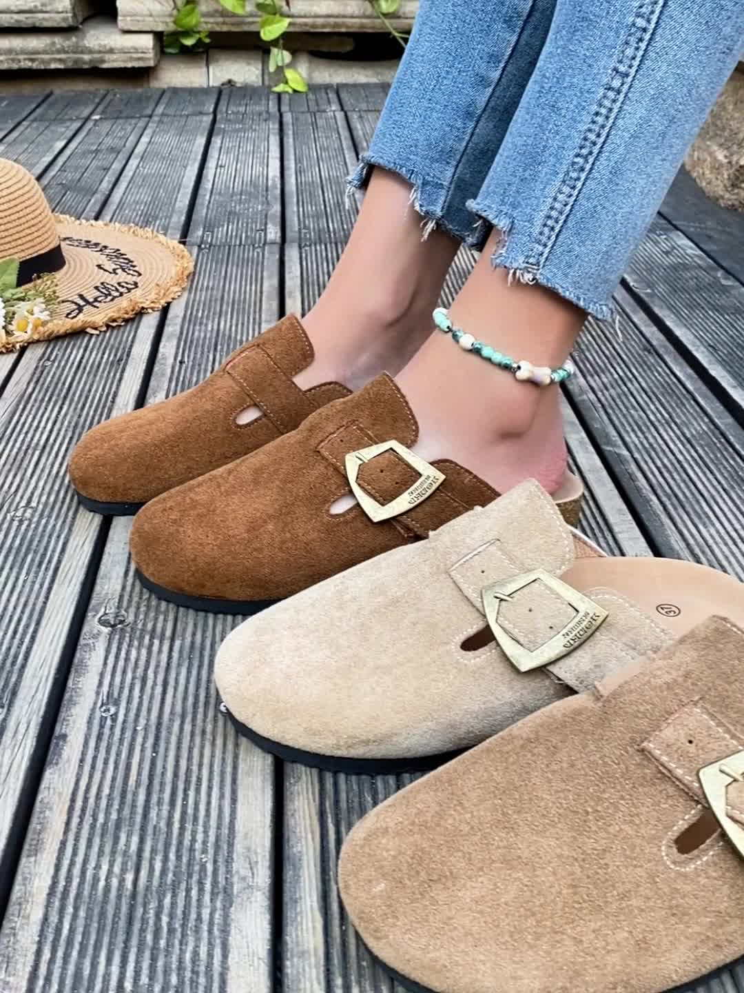 Winona | Klapki z detalem w postaci klamry