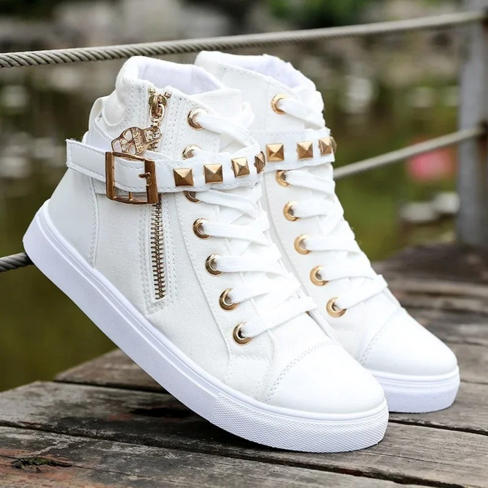Damskie Wysokie Sneakersy z Zamkiem Bocznym i Ćwiekami